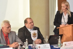 zľava: Viktor Kiss - predseda OZP v SR, Roman Laco - podpredseda OZP v SR, Jana Maškarová - 1. viceprezidentka PZ