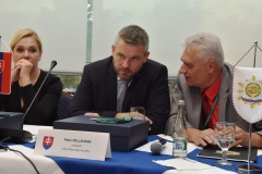 zľava: Denisa Saková - ministerka vnútra SR, Peter Pellegrini - predseda vlády SR, Viktor Kiss - predseda OZP v SR